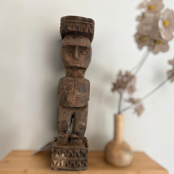 Handgesneden Bali Beeld van Hout – Authentiek en Karaktervol Decoratiestuk